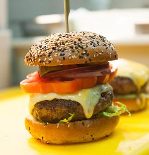 Burger-and-lobster_bowles20120817-TB2_9342.jpg