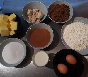 cinnamon-ingredients.jpg