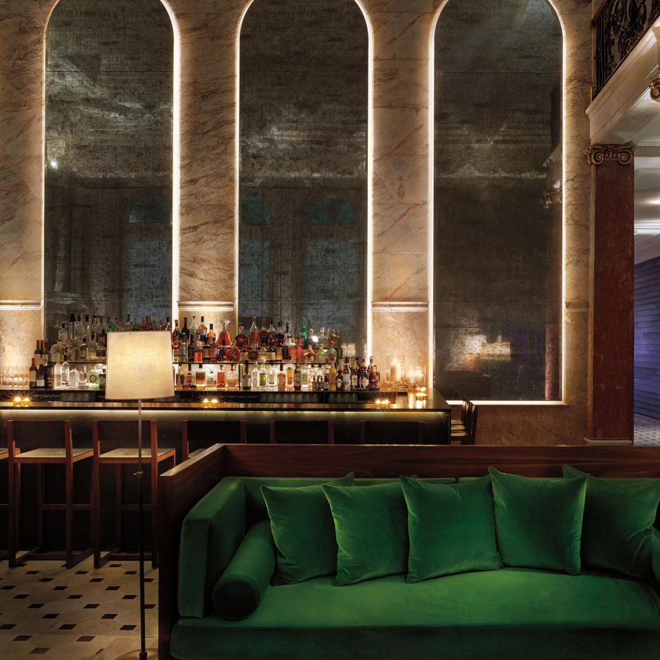 The-London-EDITION---Lobby-2---Please-credit-Nikolas-Koenig