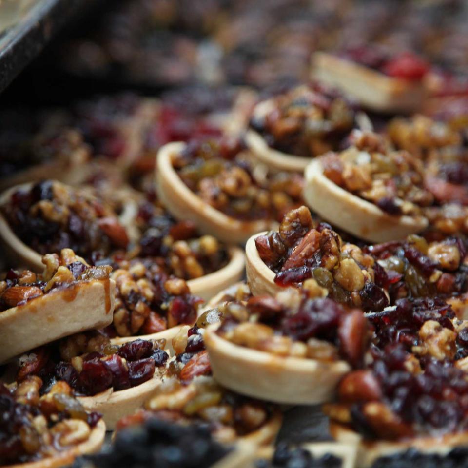 RRpastriescloseup-Mahane-Yehuda-Market_7034