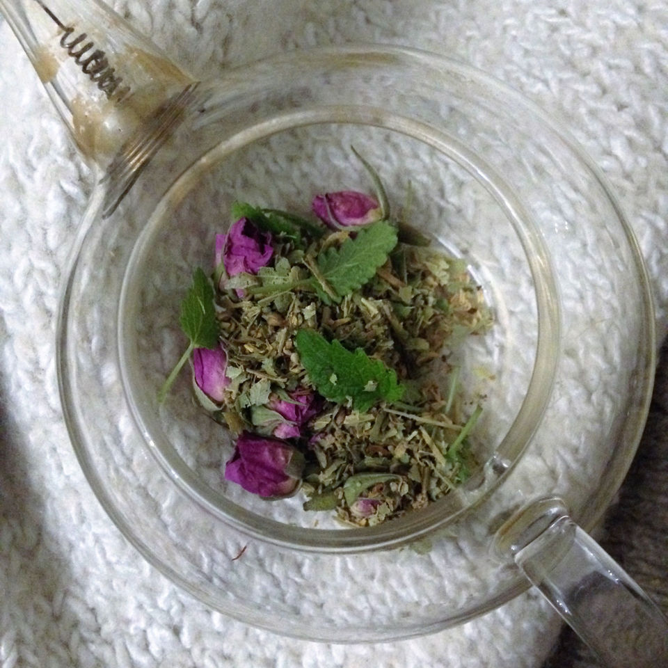 Wild rose, lime flower and lemon balm foraged tea