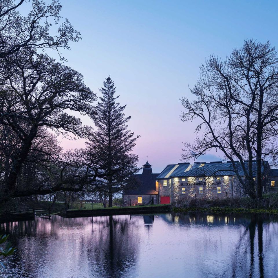 Glenmorangie-CarolSachs-Distillery_Blue-Hour-Landscape-HiRes_veryhigh.width-9500x-prop