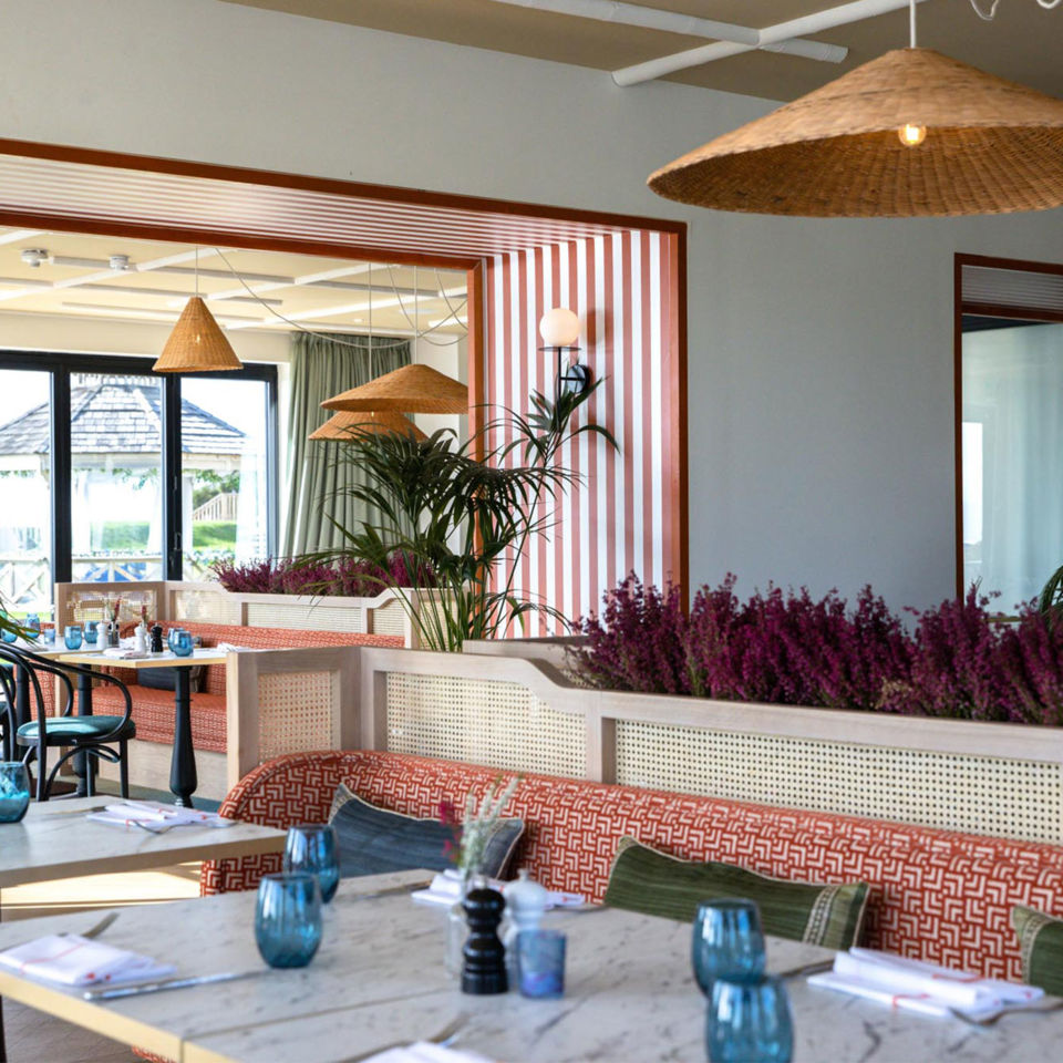 Relaxed dining at the Rally Bar and Restaurant. Image: Gregoire Gardette