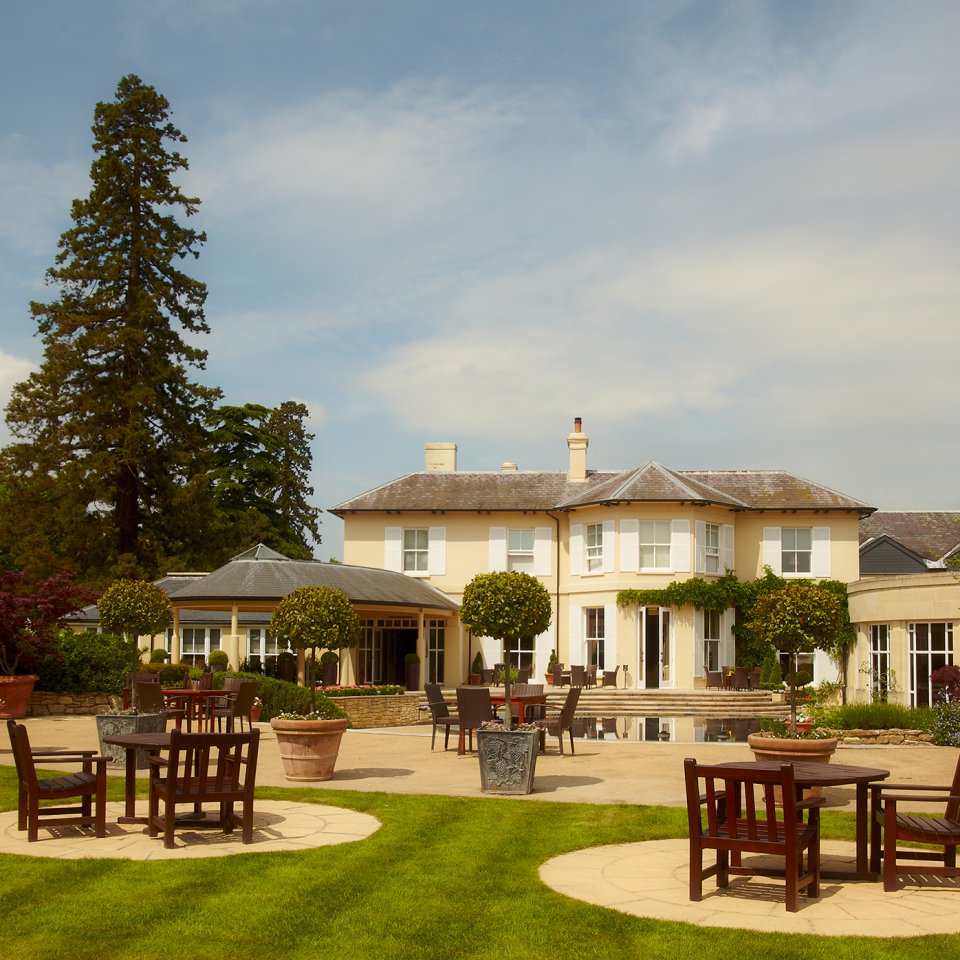 the-vineyard-hotel-berkshire-exterior_30188172033_o