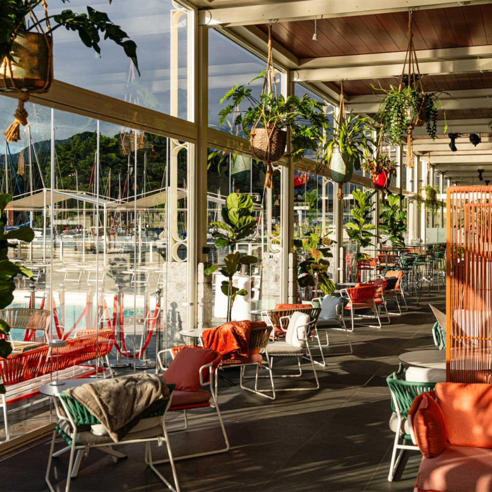 The terrace of the Hotel Araba Fenice on Lake Iseo