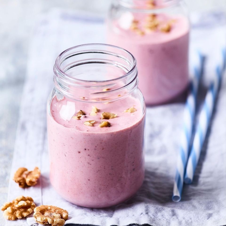 Strawberry & Date Smoothie