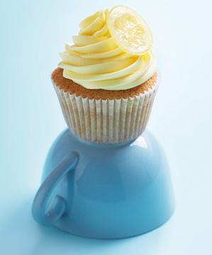 Lemon-cupcake-560_e460e51329f7c25a25e3347323e98667.jpg