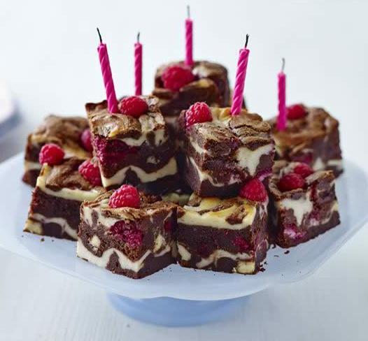 RASPBERRY-WHITE-CHOC-BROWNIES_109061_560_730_6744635bdd47cac91c2856f82a96e25f.jpg