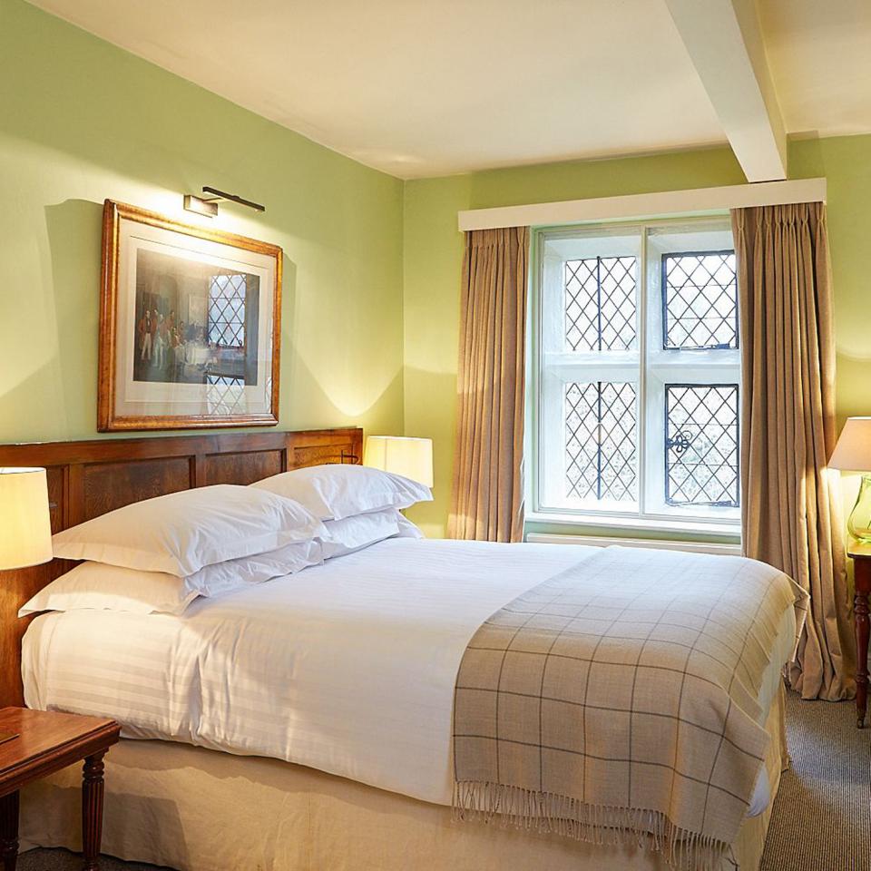 The-Peacock---bedroom