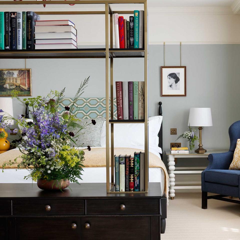 A 'book-lover's dream' in the Virginia Woolf suite