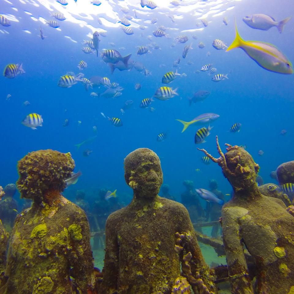 Underwater sculptures at Molinère Bay
