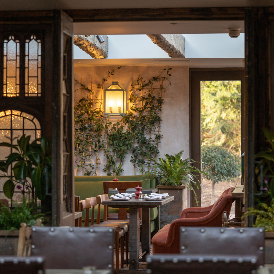 garden-room-and-bar
