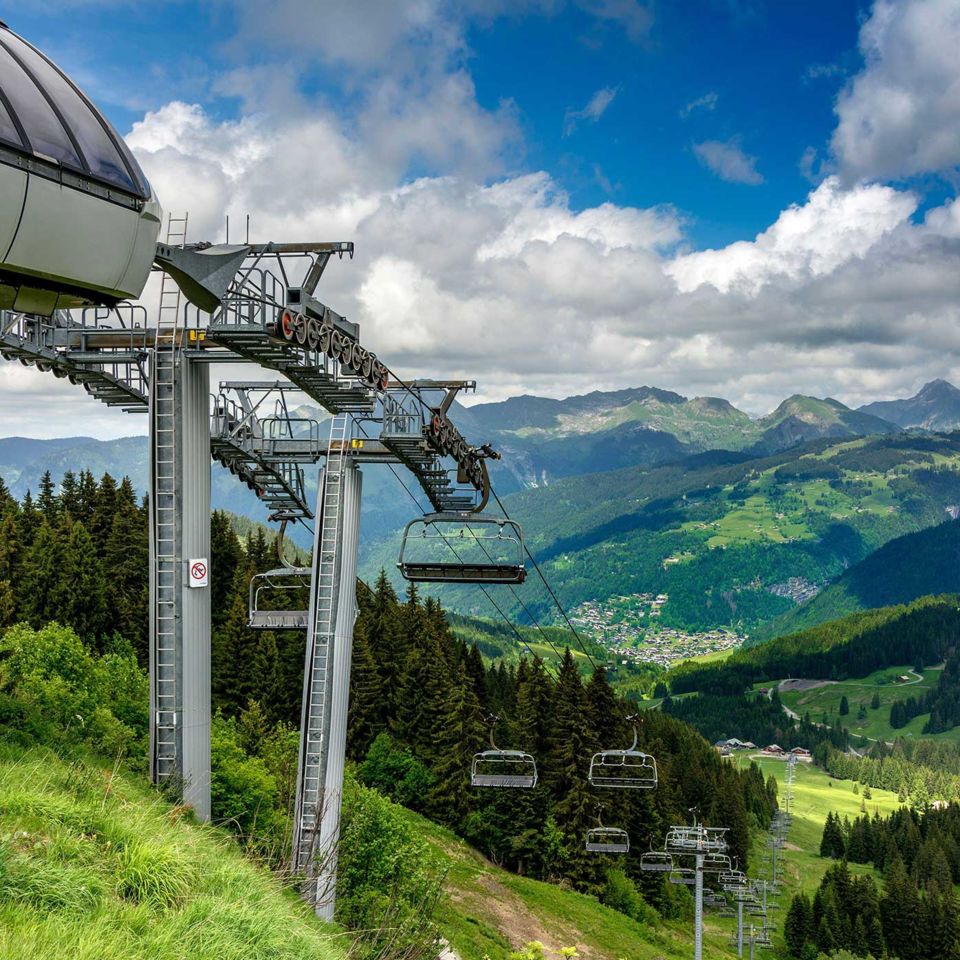 A ski lift out the valley. Image: Getty Images