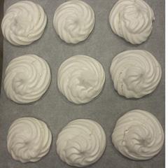 finishedmeringues.jpg