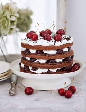Chocolate-cherry-trifle-cake-560_2dd79fe285fdde5e56b548d4838483a8.jpg