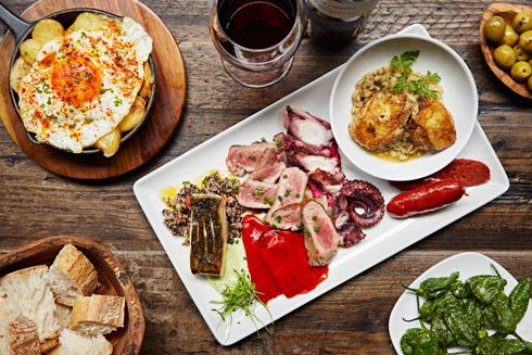 4Selection-of-hot-tapas.jpg