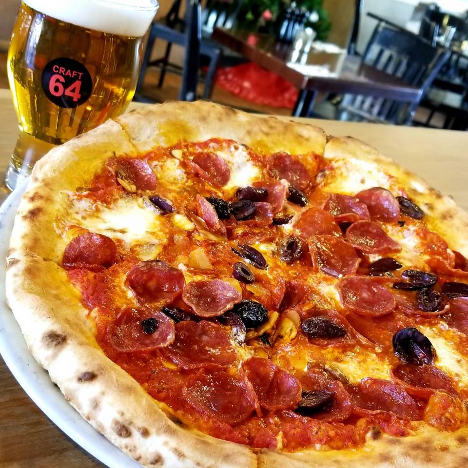 Pizza at Craft 64
