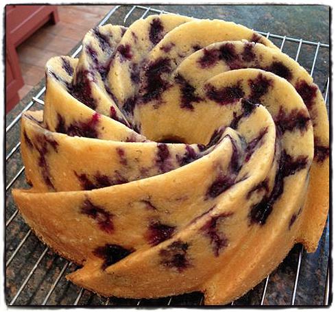 chatroom-blueberry-lemon-bundt-cake.jpg