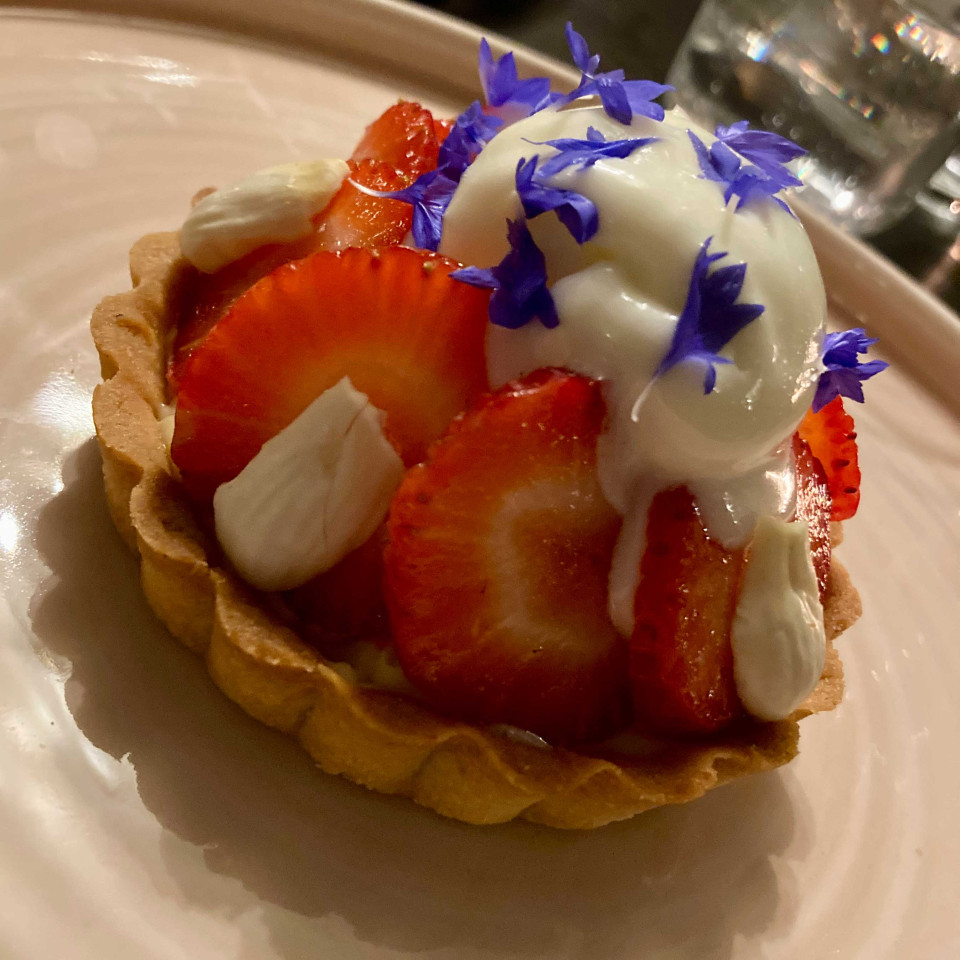 Strawberry tart