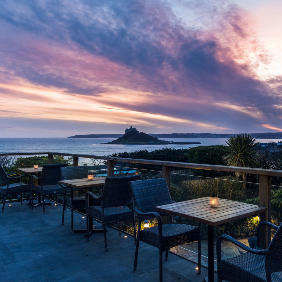 Mount-Haven---Terrace-Bar---Terrace---Winter-Sunset-over-Mount's-Bay---credit-Mike-Searle