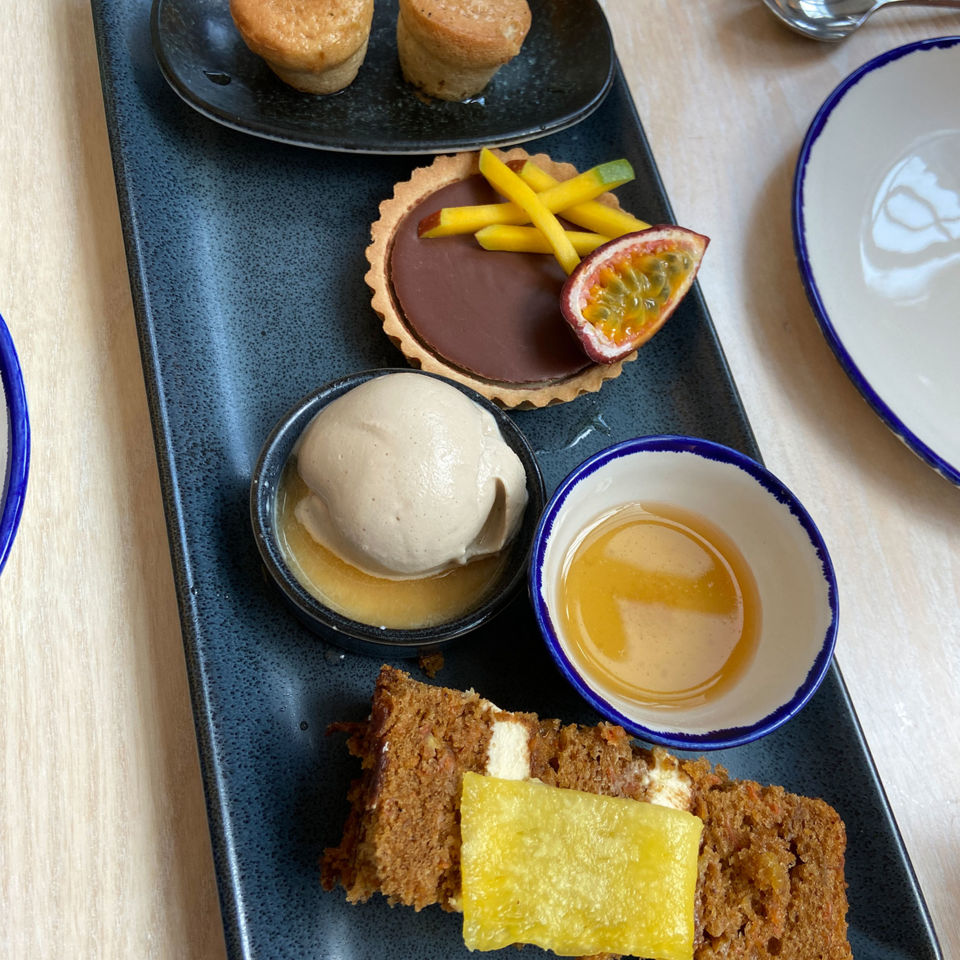 Sharing desserts
