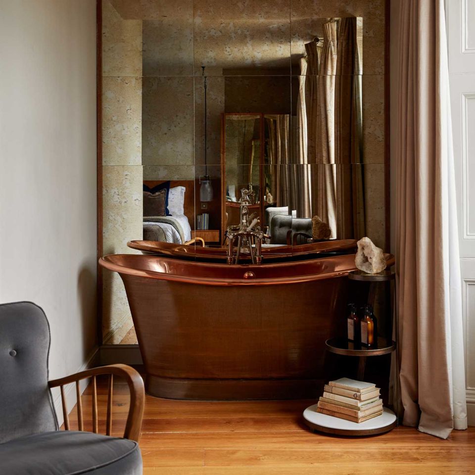 Bathtub