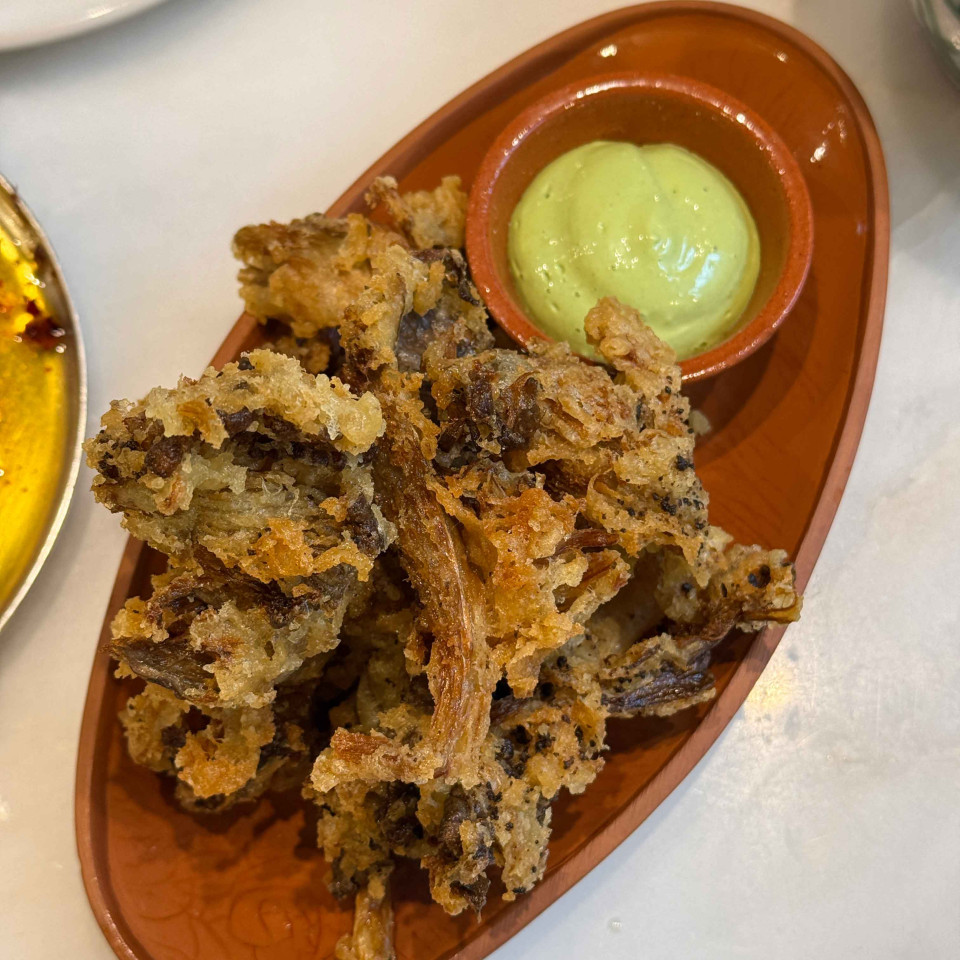 Crispy mushrooms with tarragon aioli