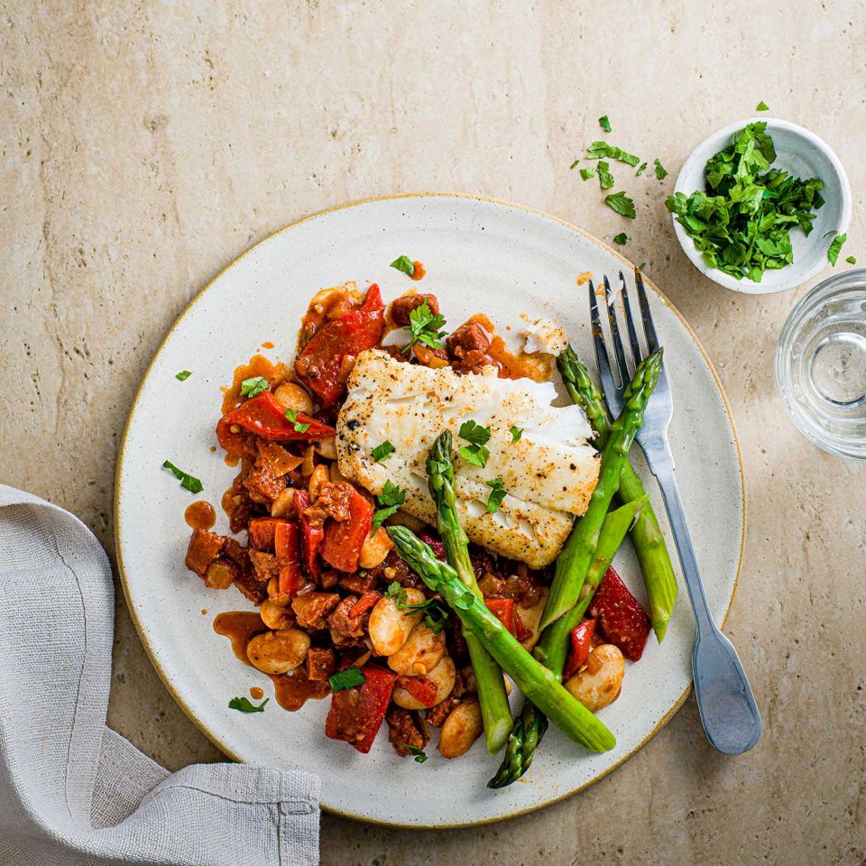 SM0421_Slow-Carbs_Cod-with-butter-beans-and-chorizo