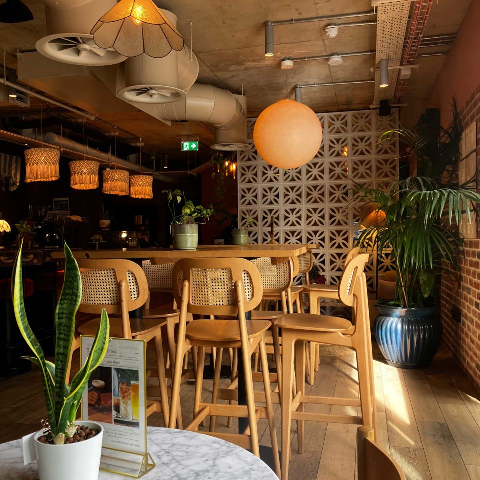 Winnie's cafe and bar interior