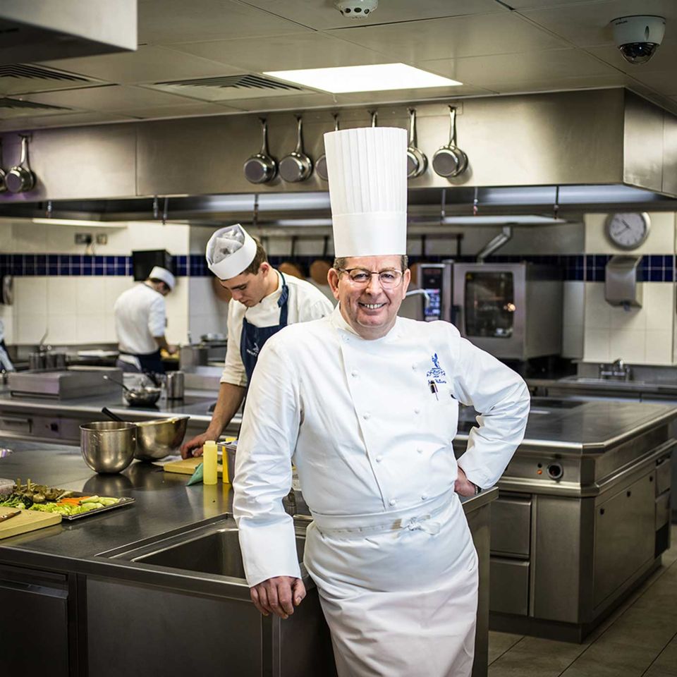 Executive-Chef-John-Williams-3-(2)